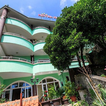 Hotel Hoti Ulcinj Esterno foto