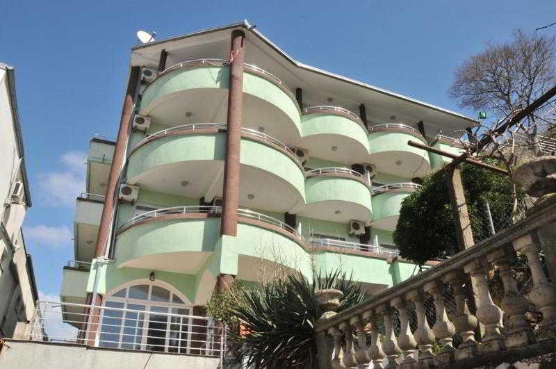 Hotel Hoti Ulcinj Esterno foto