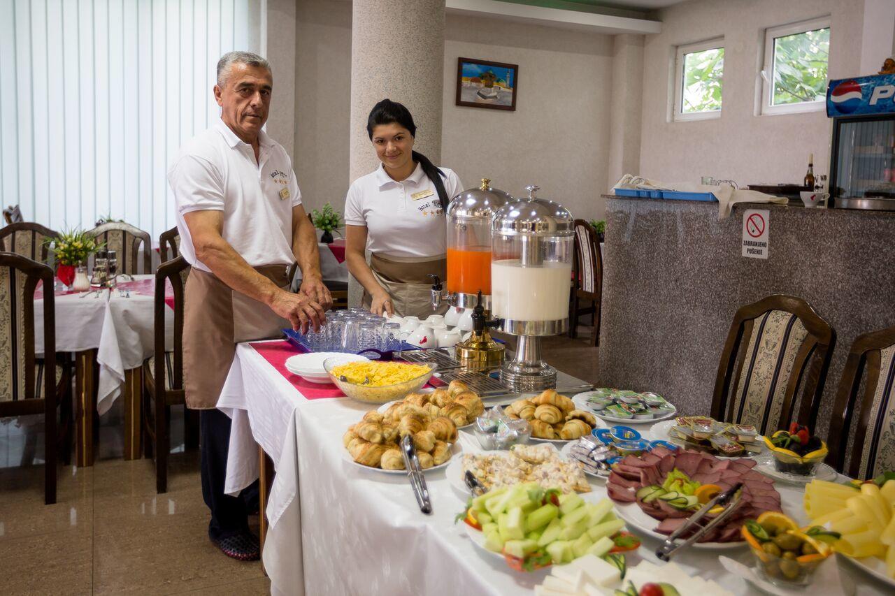 Hotel Hoti Ulcinj Esterno foto