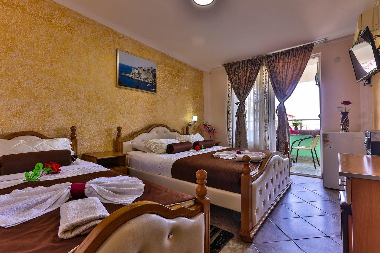 Hotel Hoti Ulcinj Esterno foto