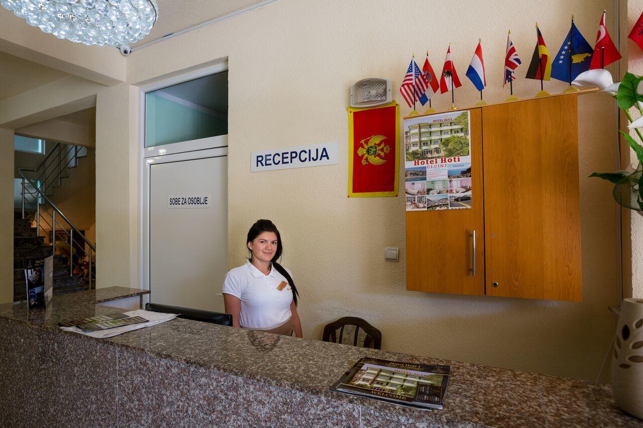 Hotel Hoti Ulcinj Esterno foto