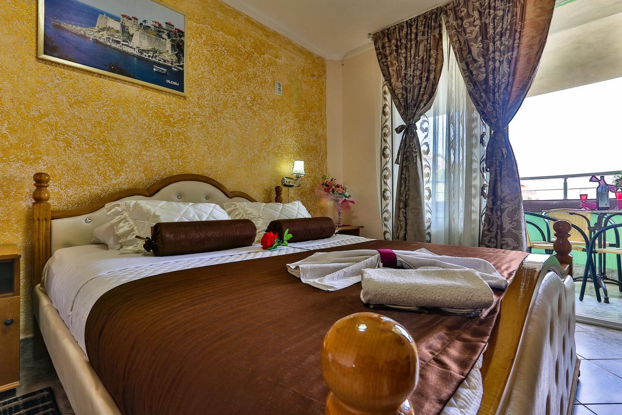 Hotel Hoti Ulcinj Esterno foto