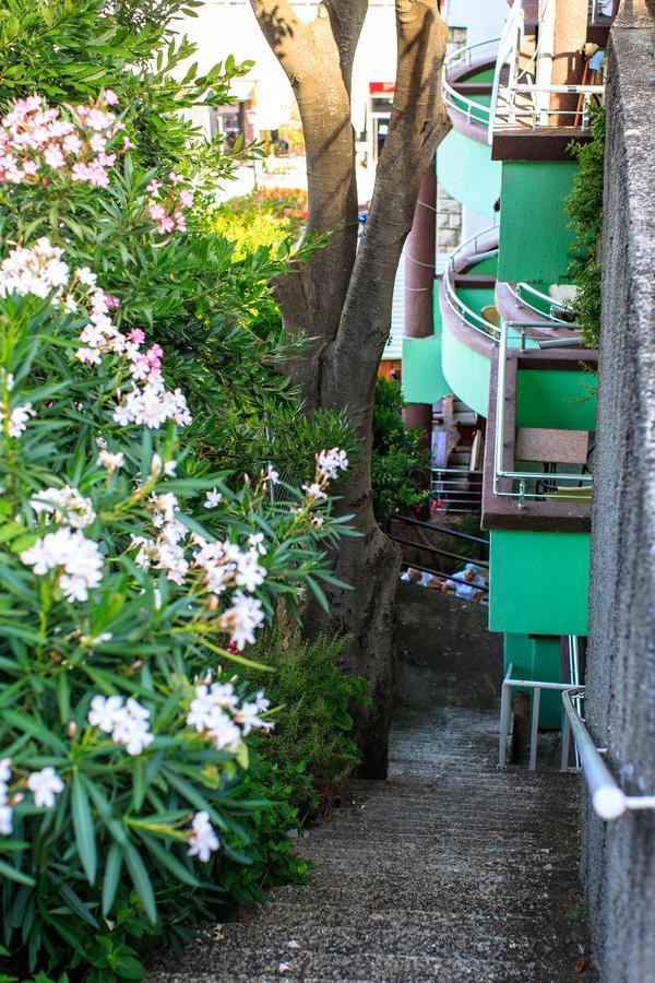Hotel Hoti Ulcinj Esterno foto